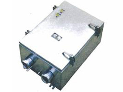 Automatic assembly machine for  door handle